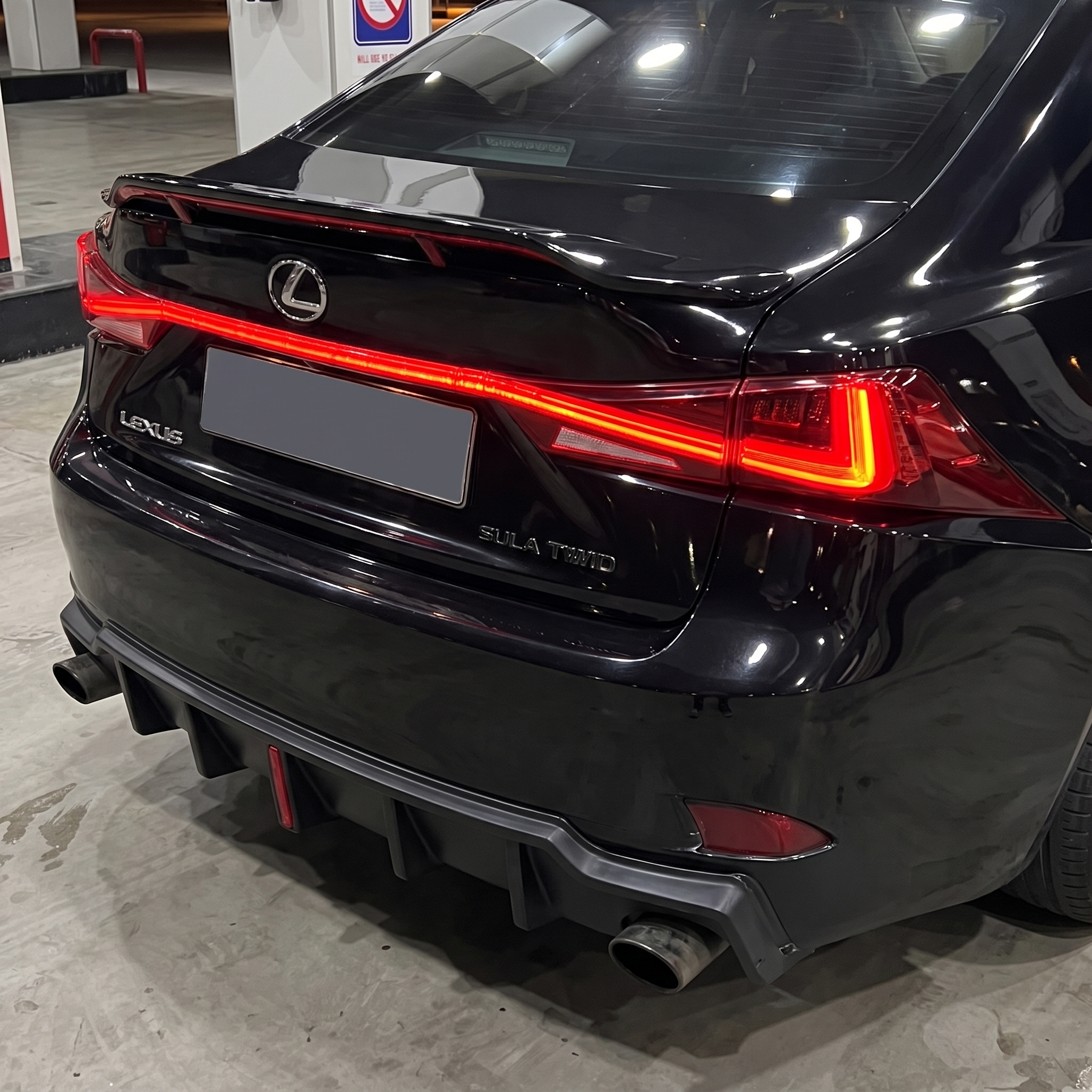 Lexus IS Facelift Conversion Kit — Lexus IS 250 (2006–2012)